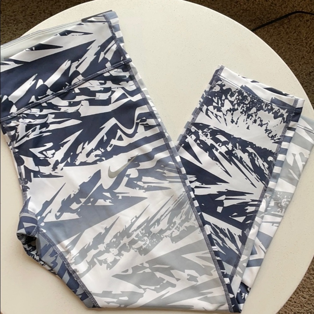 Nike tight fit Capri